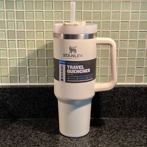 Stanley Adventure Quencher - 40oz CREAM